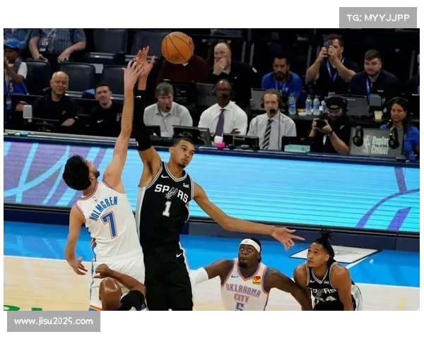 霍姆格伦封盖文班亚马，回应赛前质疑